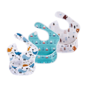 Yếm cho bé giúp bé ăn dặm gọn gàng